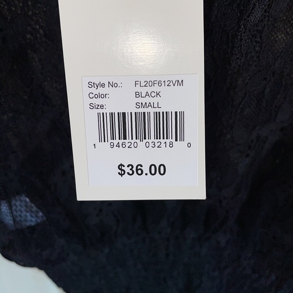 NWT Sheer Blk flutter sleeve Shirt w/lace details size S - Picture 5 of 5